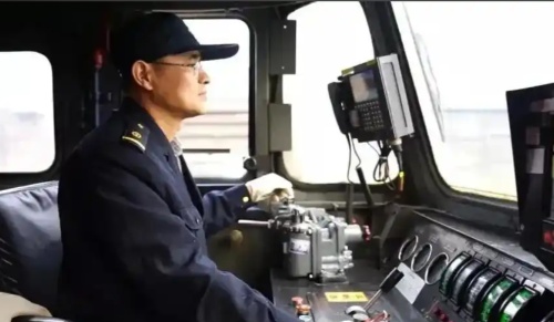 火車司機(jī)駕駛證怎么考？
